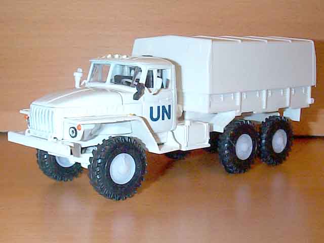 Ural-4320 UN Cargo Canvas
